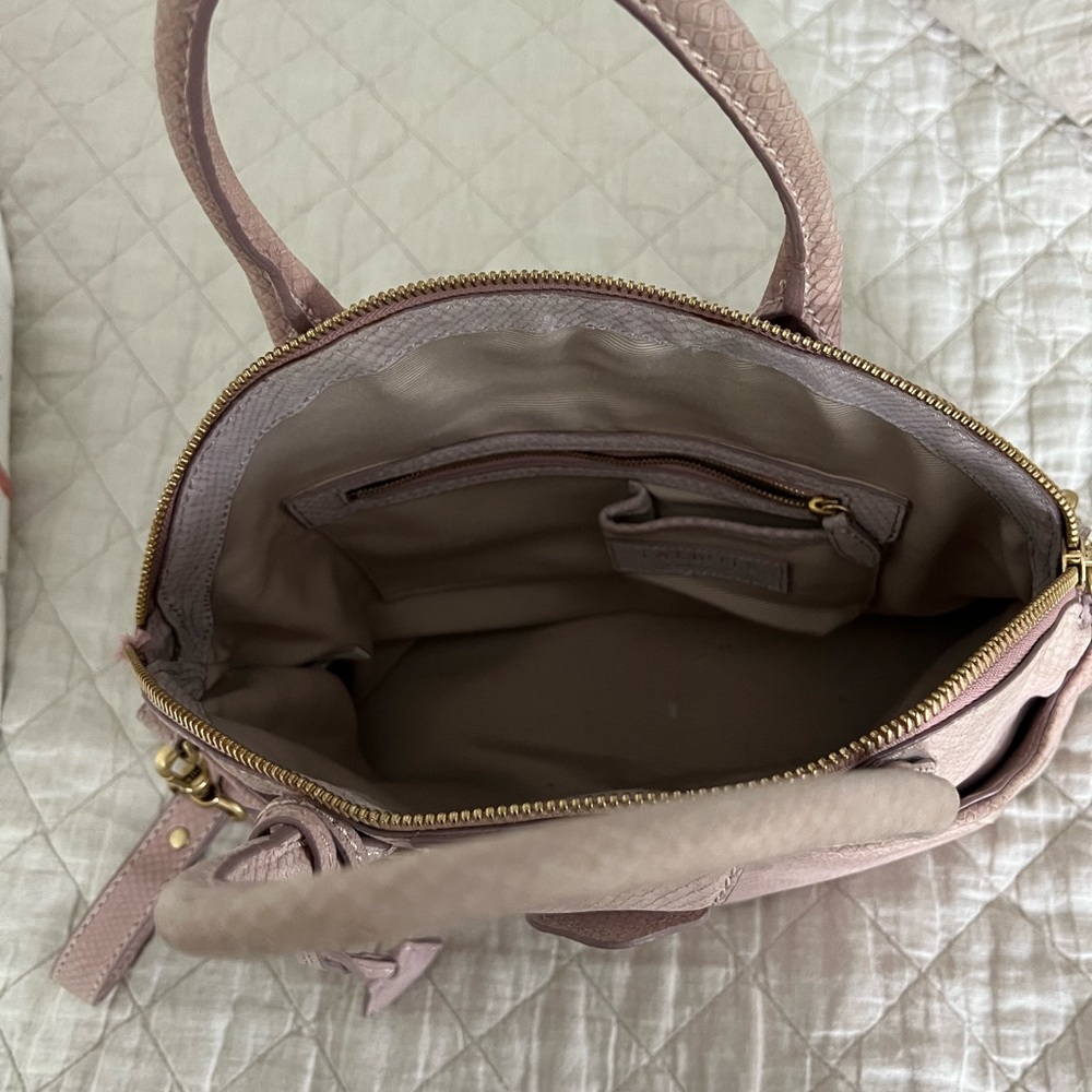 Beautiful Shape, Soft Leather, Soft Color - image 3